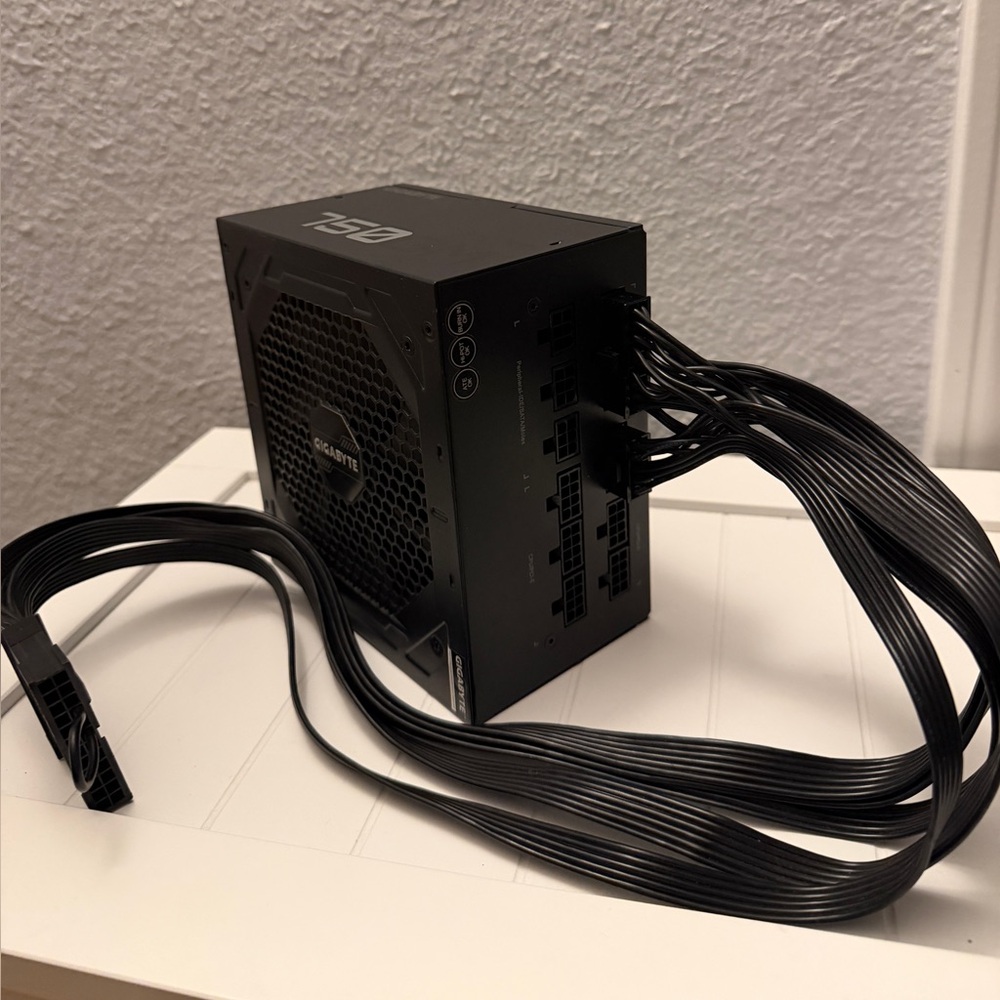 MSI GeForce RTX™3080 VENTUS 3X10G OC Graphics Card/Gigabyte P750GM+Power Supply - Picture 15 of 16